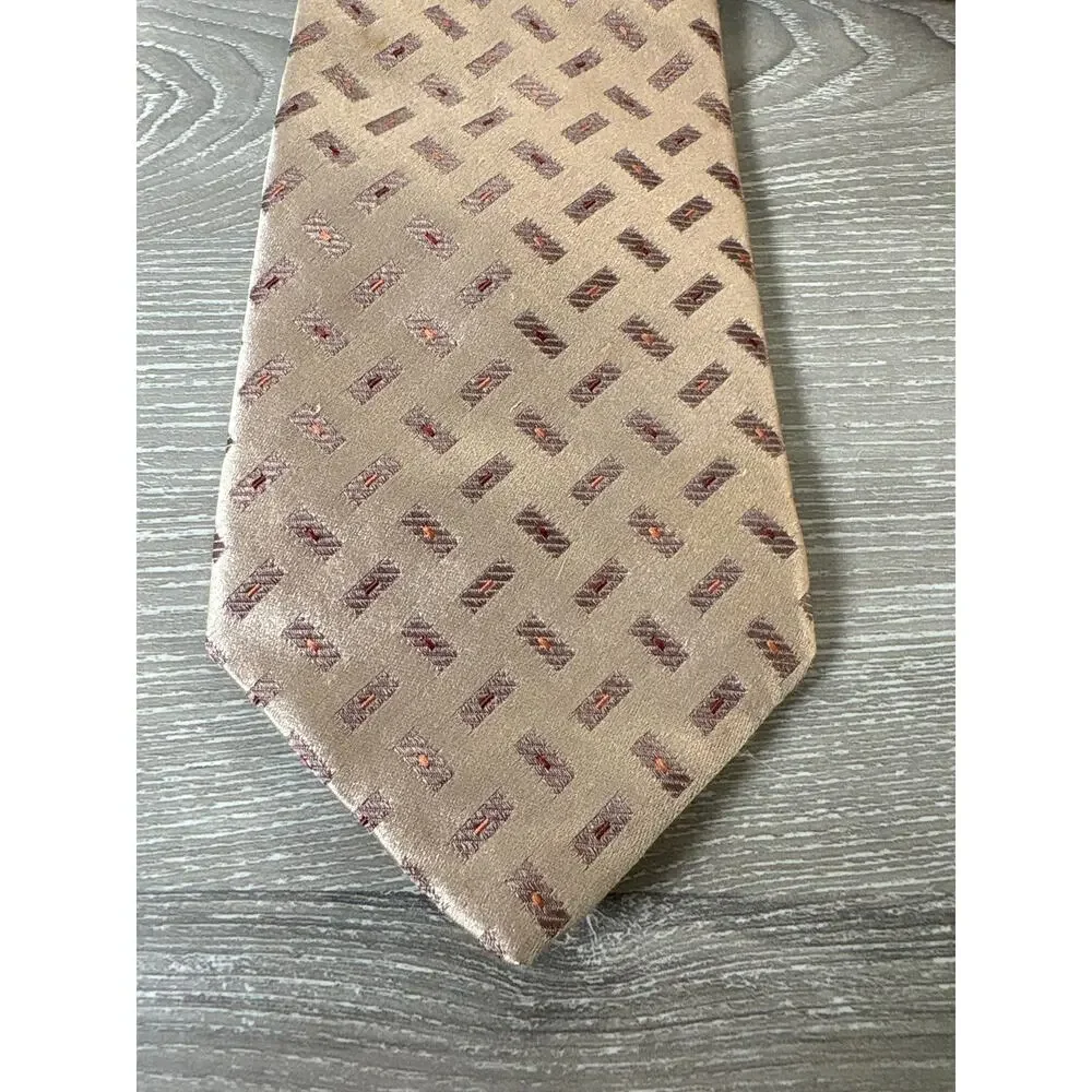 DKNY Donna Karen New York 100%‎ Silk Tan Red Men's Tie Necktie- EUC
